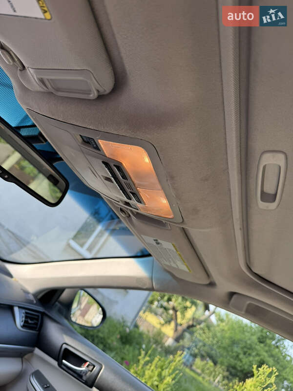 Седан Toyota Camry 2012 в Львові