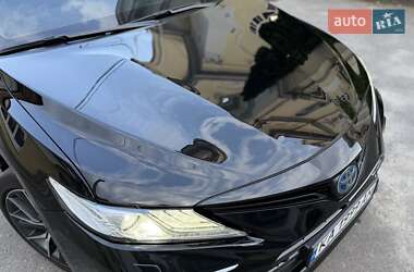 Седан Toyota Camry 2021 в 