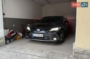 Седан Toyota Camry 2021 в 