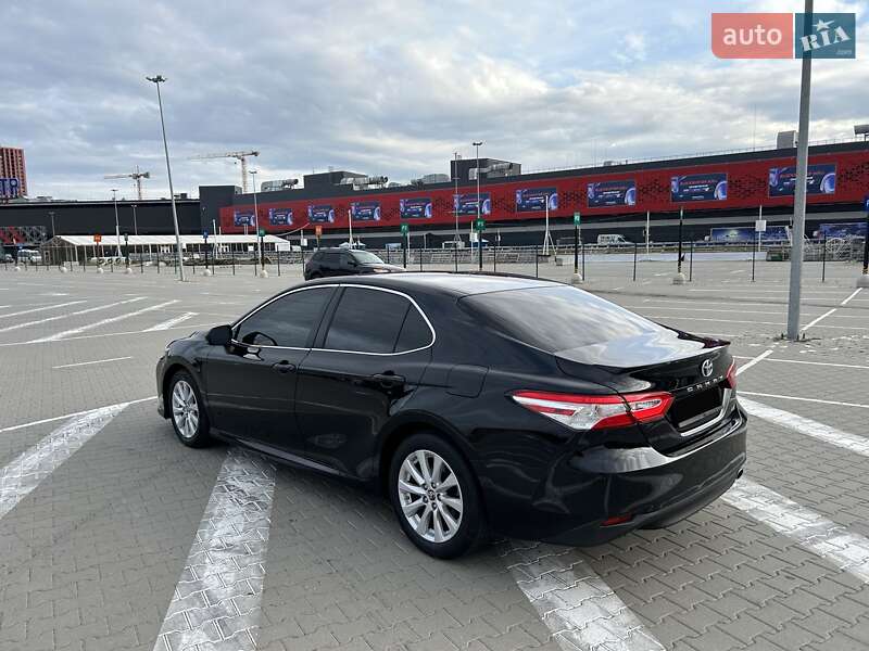 Седан Toyota Camry 2017 в Киеве фото 17 Седан Toyota Camry 2017 в Киеве
