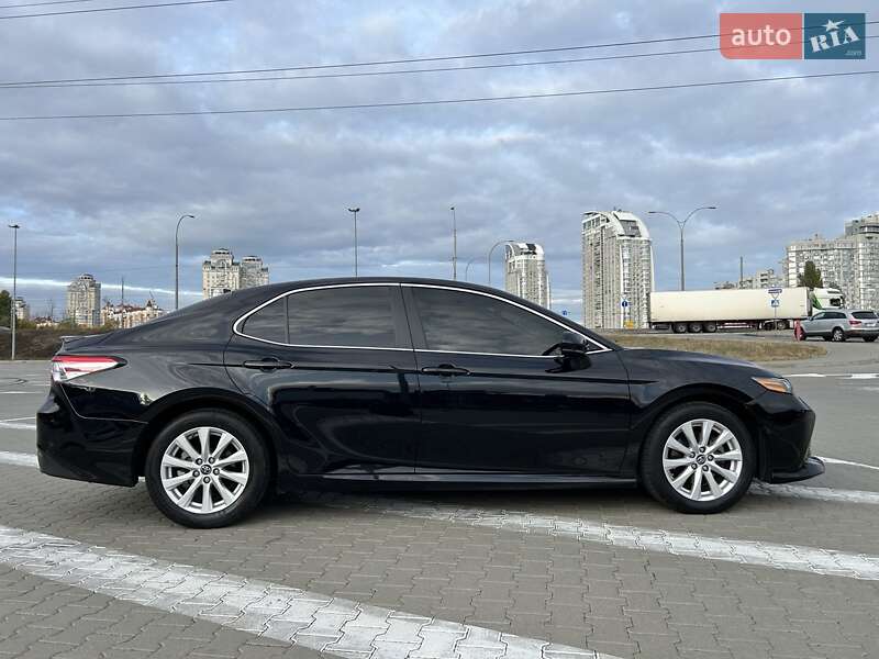 Седан Toyota Camry 2017 в Киеве фото 10 Седан Toyota Camry 2017 в Киеве