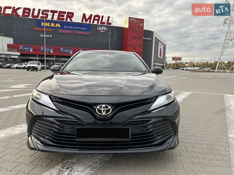 Седан Toyota Camry 2017 в Киеве фото 3 Седан Toyota Camry 2017 в Киеве