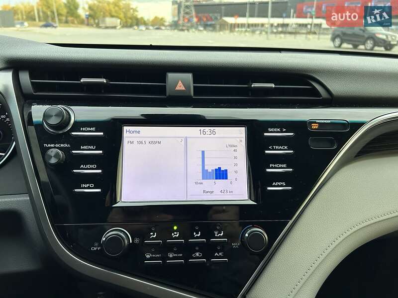 Седан Toyota Camry 2017 в Киеве фото 63 Седан Toyota Camry 2017 в Киеве