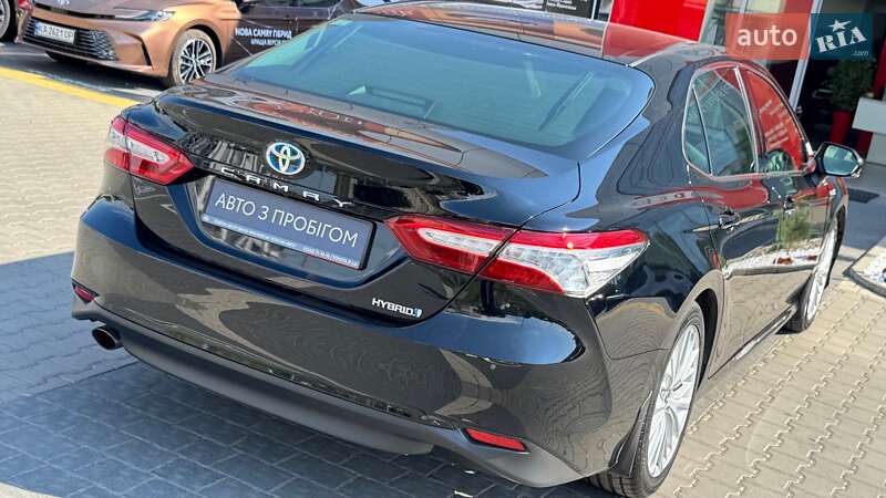 Седан Toyota Camry 2019 в Ивано-Франковске