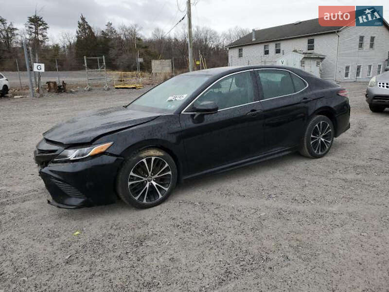 Toyota Camry 2019