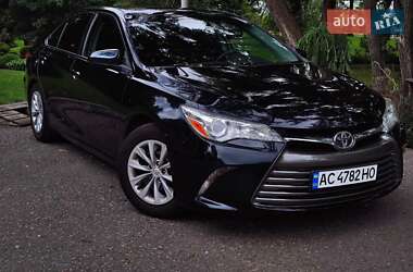 Седан Toyota Camry 2015 в Александрие
