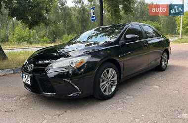 Седан Toyota Camry 2017 в Чернигове