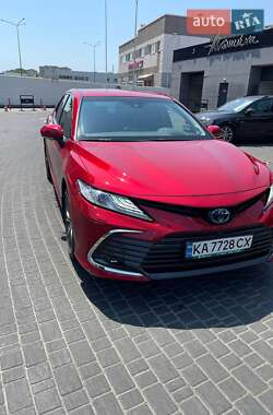 Седан Toyota Camry 2021 в Киеве