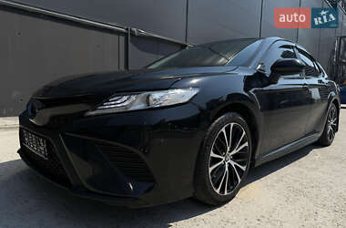 Седан Toyota Camry 2020 в Києві