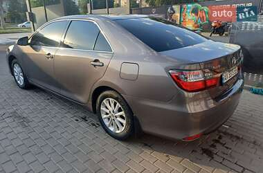 Седан Toyota Camry 2015 в 