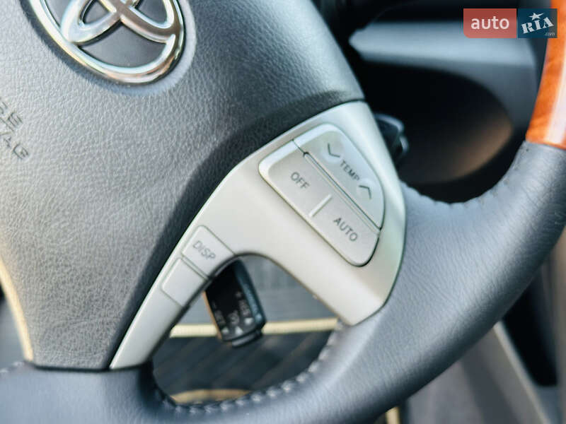 Седан Toyota Camry 2008 в Харькове