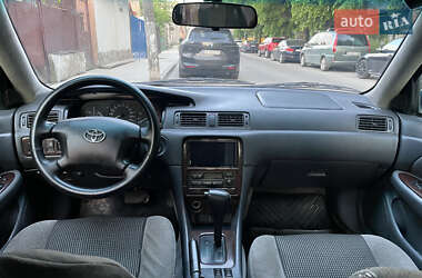 Седан Toyota Camry 2001 в 
