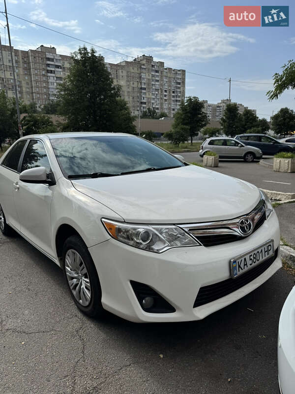 Toyota Camry 2014
