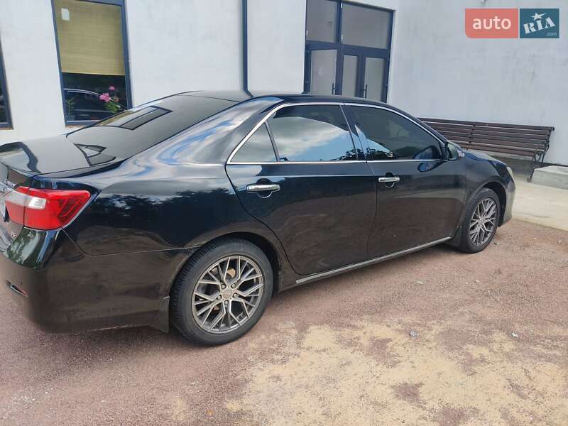 Седан Toyota Camry 2012 в Житомире