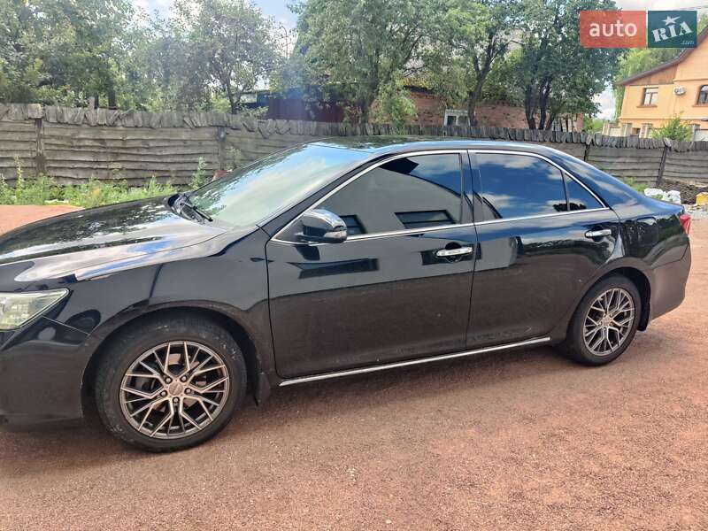 Седан Toyota Camry 2012 в Житомире
