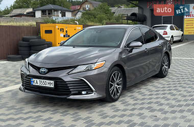 Седан Toyota Camry 2021 в Ирпене