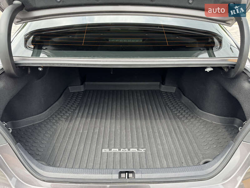 Седан Toyota Camry 2021 в Ирпене