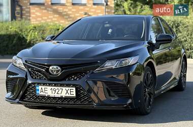 Седан Toyota Camry 2020 в Днепре