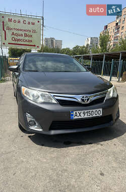 Седан Toyota Camry 2012 в Харкові