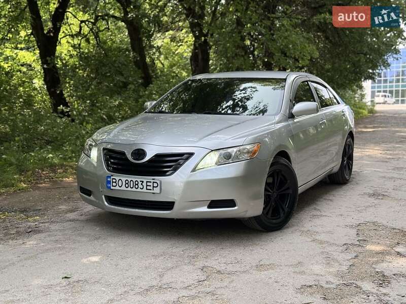 Седан Toyota Camry 2007 в Золочеве