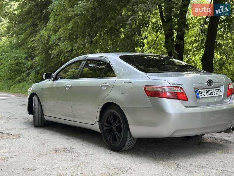Седан Toyota Camry 2007 в Золочеве