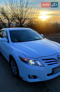 Седан Toyota Camry 2011 в Новій Ушиці