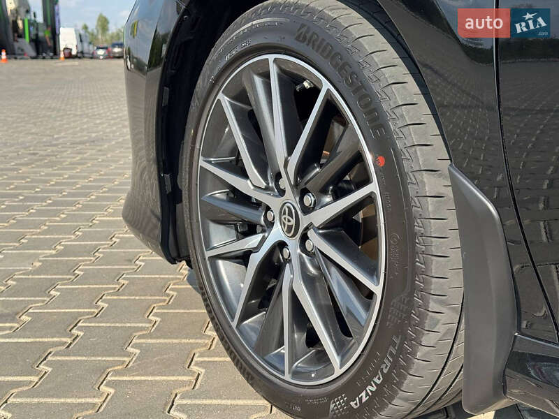 Седан Toyota Camry 2023 в Миколаєві