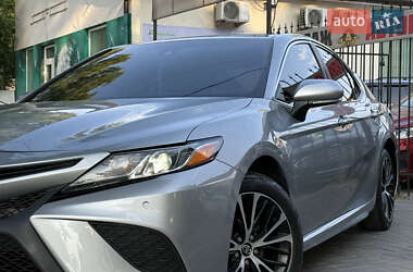 Седан Toyota Camry 2018 в 