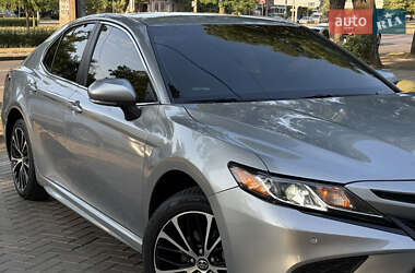 Седан Toyota Camry 2018 в 