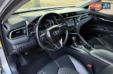 Седан Toyota Camry 2018 в 