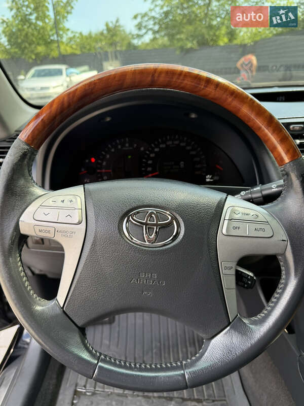 Седан Toyota Camry 2007 в Івано-Франківську