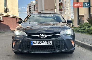 Седан Toyota Camry 2015 в Києві