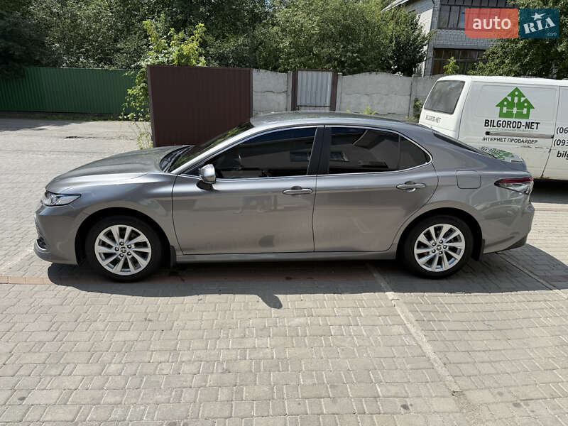 Седан Toyota Camry 2021 в Киеве