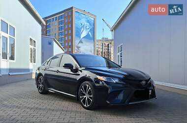Седан Toyota Camry 2018 в Одесі