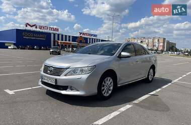 Седан Toyota Camry 2013 в 