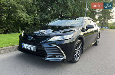Седан Toyota Camry 2023 в Києві