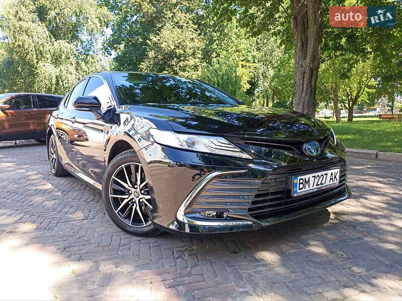 Toyota Camry 2021