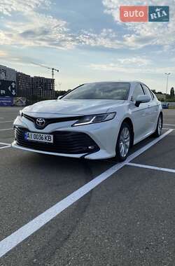 Седан Toyota Camry 2020 в Києві