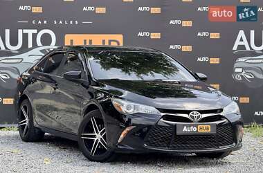 Седан Toyota Camry 2016 в Харькове