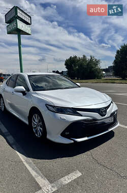 Седан Toyota Camry 2019 в 