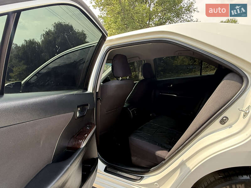 Седан Toyota Camry 2016 в Полтаві