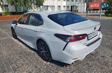Седан Toyota Camry 2022 в 