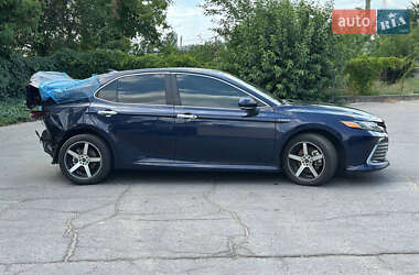 Седан Toyota Camry 2021 в Запорожье