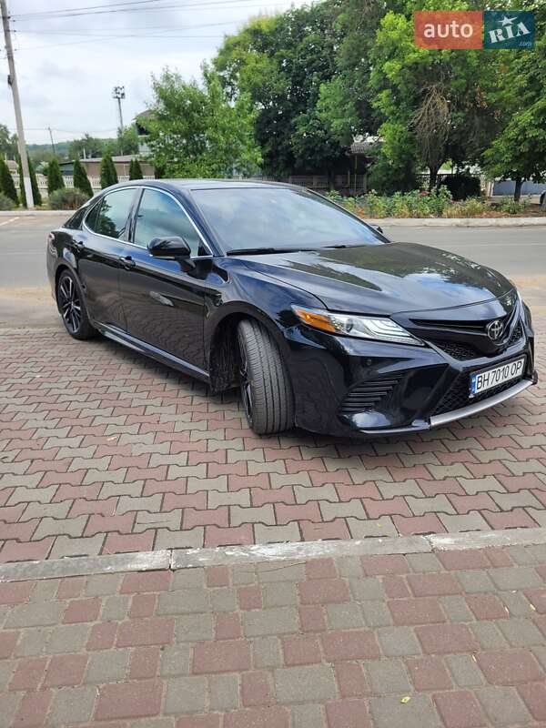 Седан Toyota Camry 2018 в Великій Михайлівці