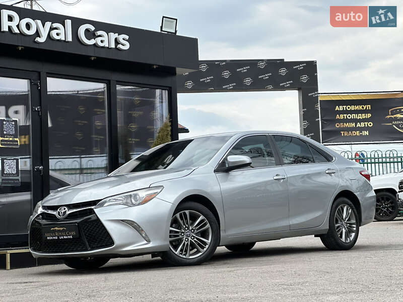 Toyota Camry 2016