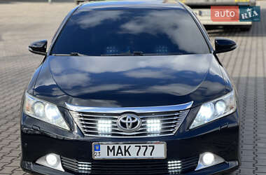 Седан Toyota Camry 2012 в 