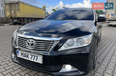 Седан Toyota Camry 2012 в 