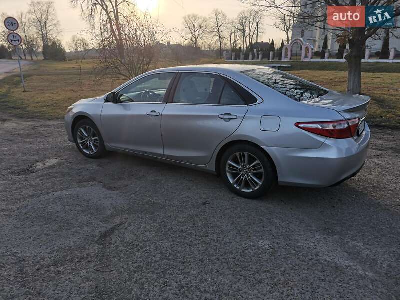 Toyota Camry 2015