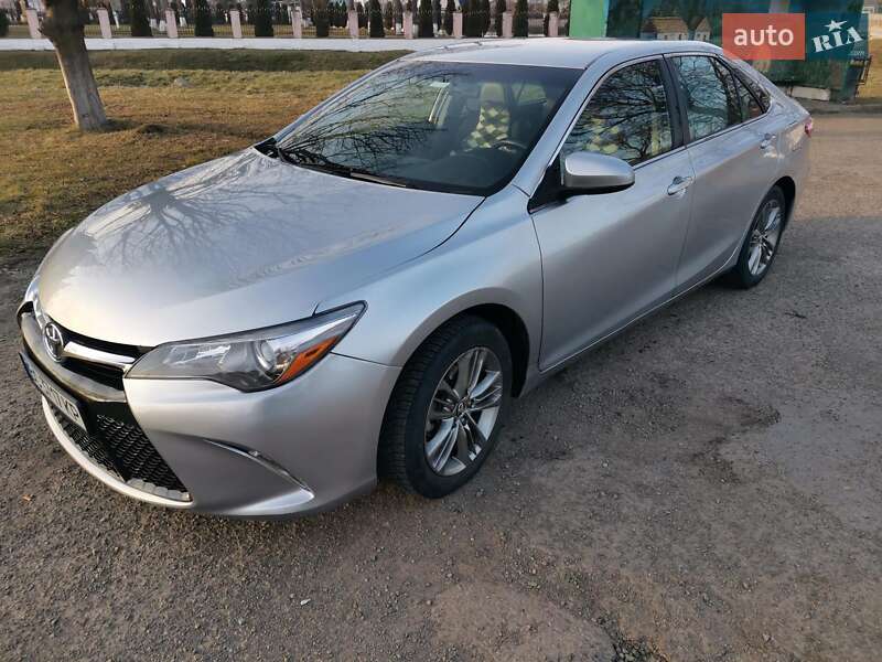 Седан Toyota Camry 2015 в Стрию