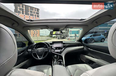 Седан Toyota Camry 2021 в Києві